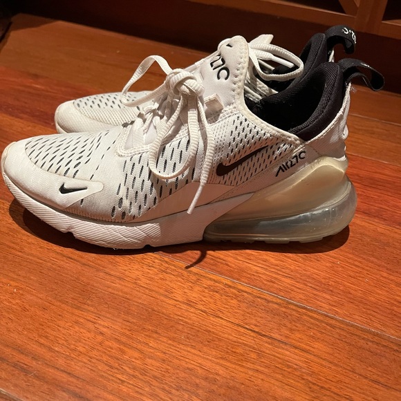 Nike Sneaker - Picture 3 of 4